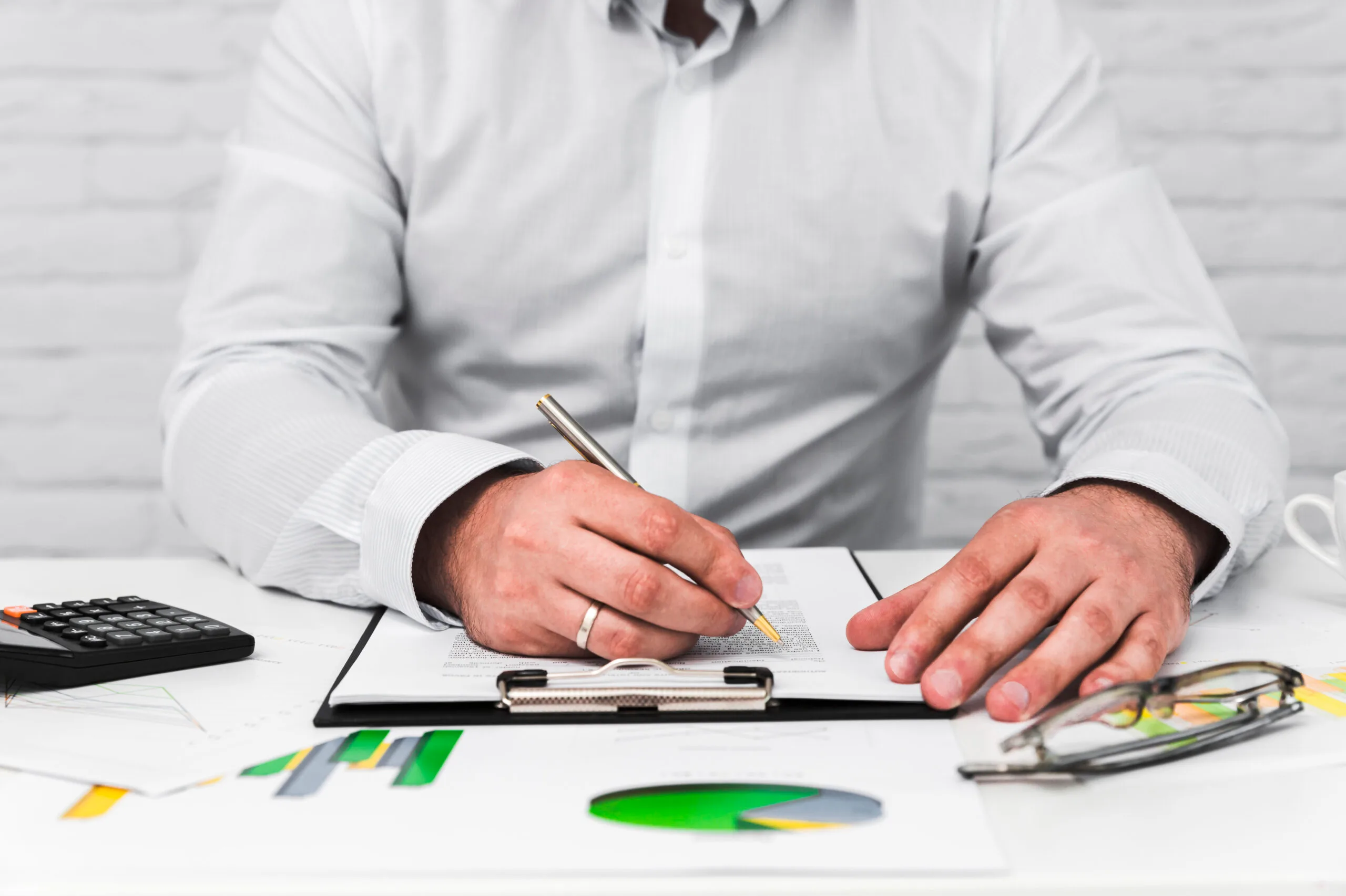 Why Businesses Need Accounting Services